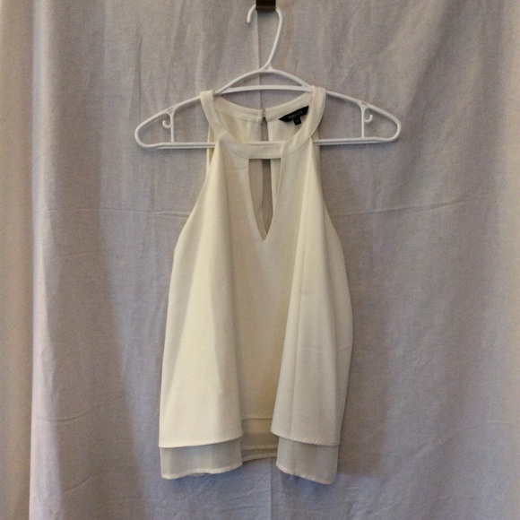 Sleeveless mesh top with mock neck (shirt only) - Picture 2 of 3